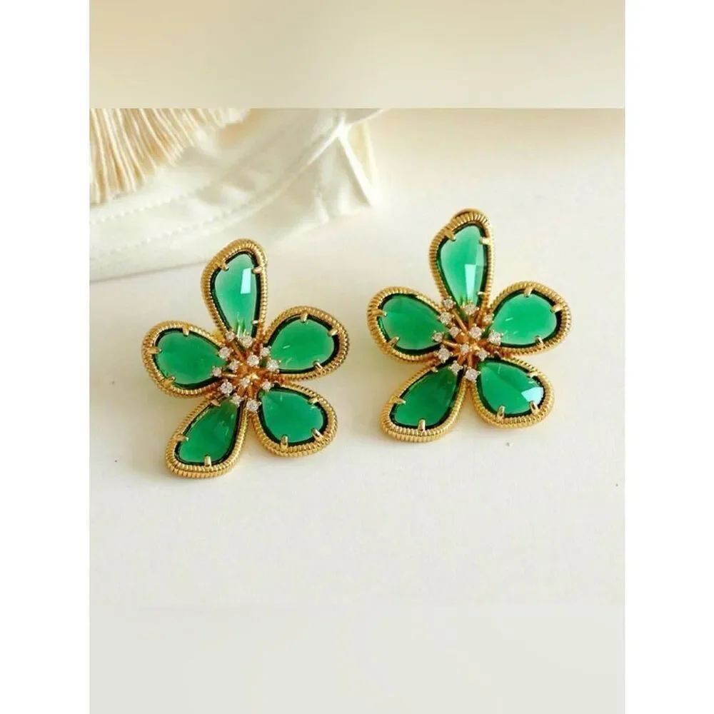 Clear flower earrings A874